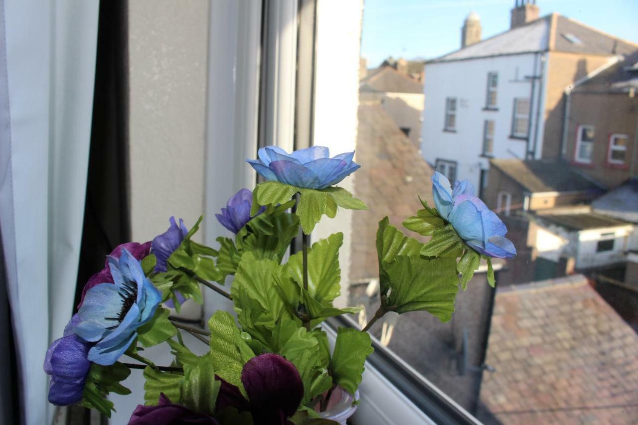 John St Town House - Self Catering - Guesthouse Style - Great Value Family And Double Rooms Workington Zewnętrze zdjęcie
